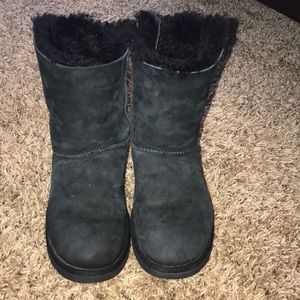 Black bow tie uggs